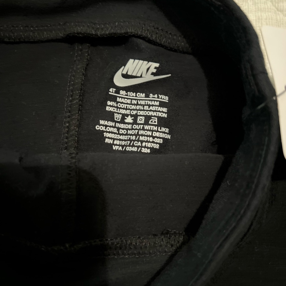 Nike Black Leggings - Picture 2 of 2